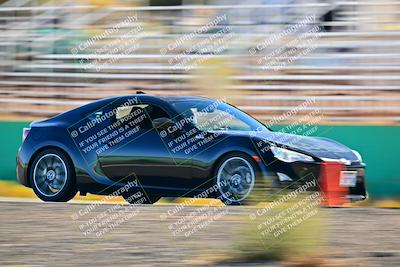 media/Oct-18-2025-Extreme Speed (Sat) [[d6d7e1fef1]]/Group 5/Session 3 (Turn 1)/